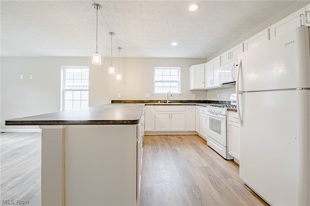 5857 Stumph Road Parma Heights, OH 44130 - Photo 10 of 18