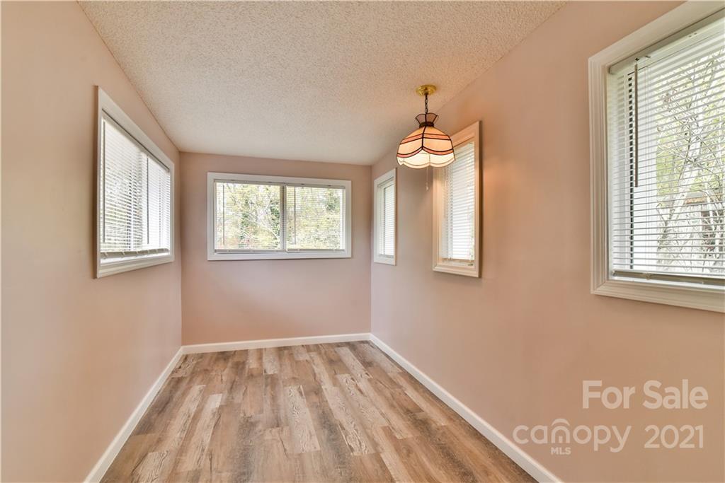 15 Myrtle Road Swannanoa, NC 28778 - Photo 11 of 26 Gallery Image 11