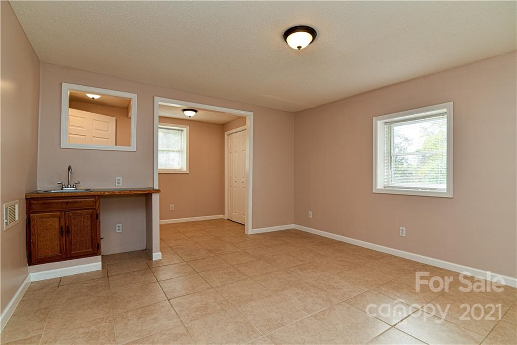15 Myrtle Road Swannanoa, NC 28778 - Photo 13 of 26 Gallery Image 13