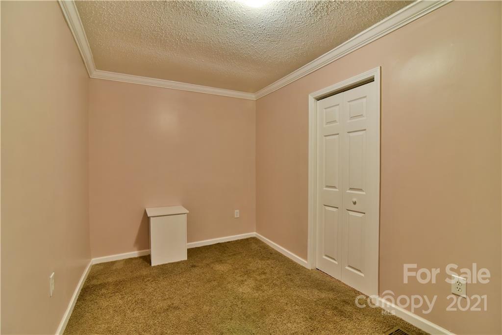 15 Myrtle Road Swannanoa, NC 28778 - Photo 17 of 26 Gallery Image 17