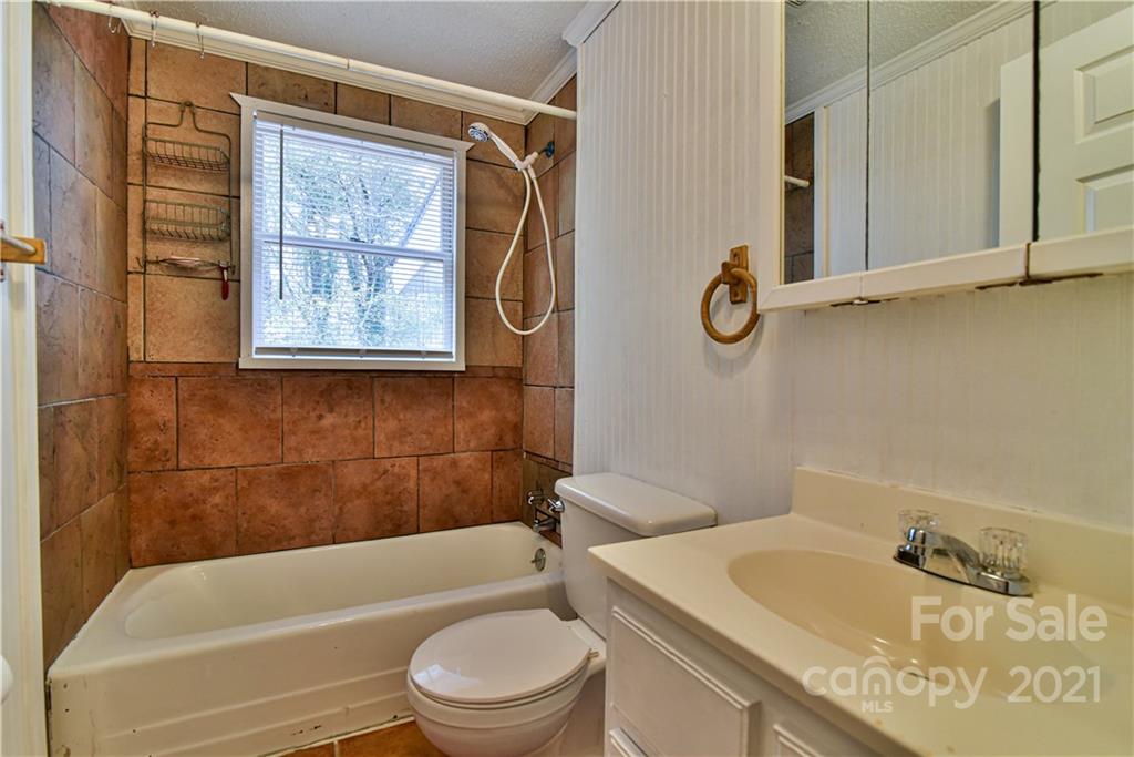 15 Myrtle Road Swannanoa, NC 28778 - Photo 18 of 26 Gallery Image 18