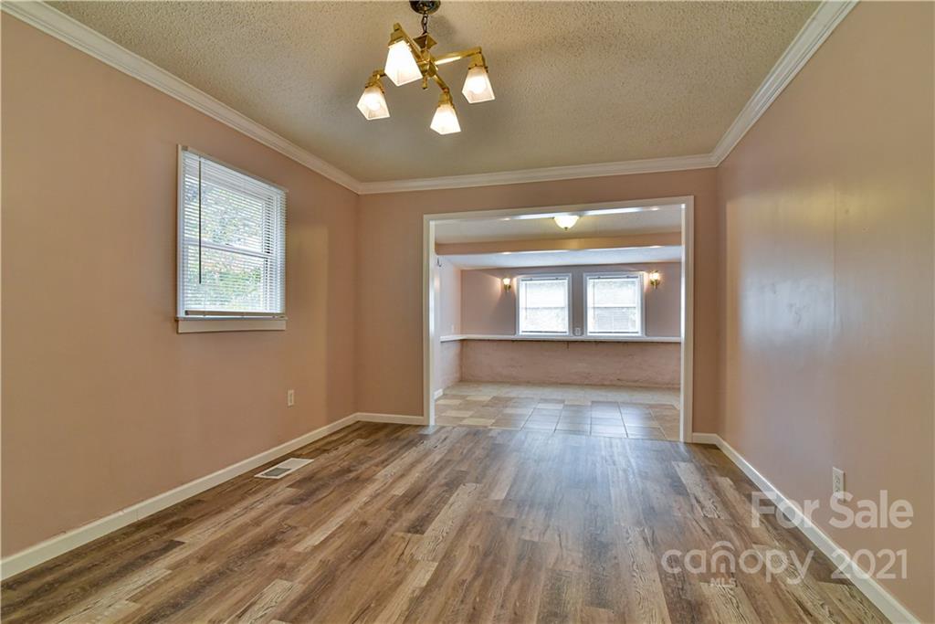 15 Myrtle Road Swannanoa, NC 28778 - Photo 3 of 26 Gallery Image 3
