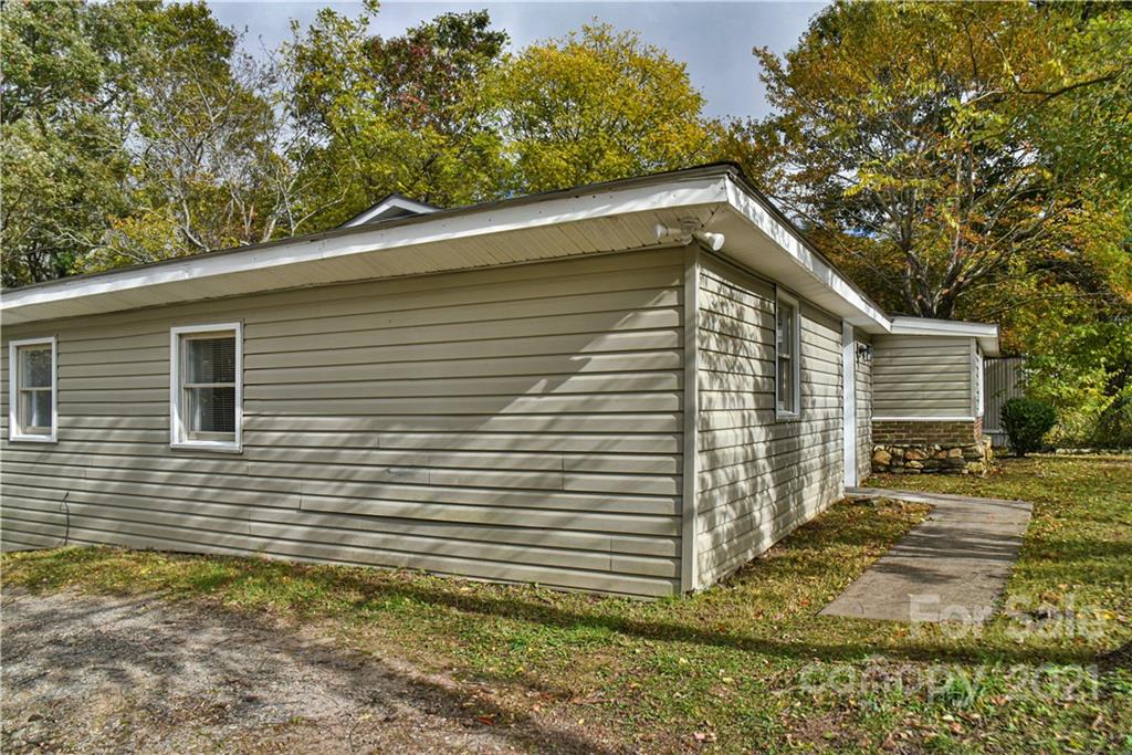 15 Myrtle Road Swannanoa, NC 28778 - Photo 24 of 26 Gallery Image 24