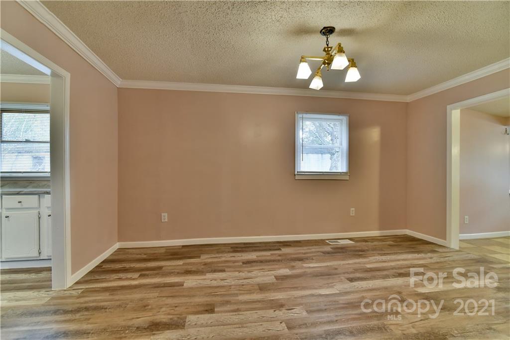 15 Myrtle Road Swannanoa, NC 28778 - Photo 6 of 26 Gallery Image 6