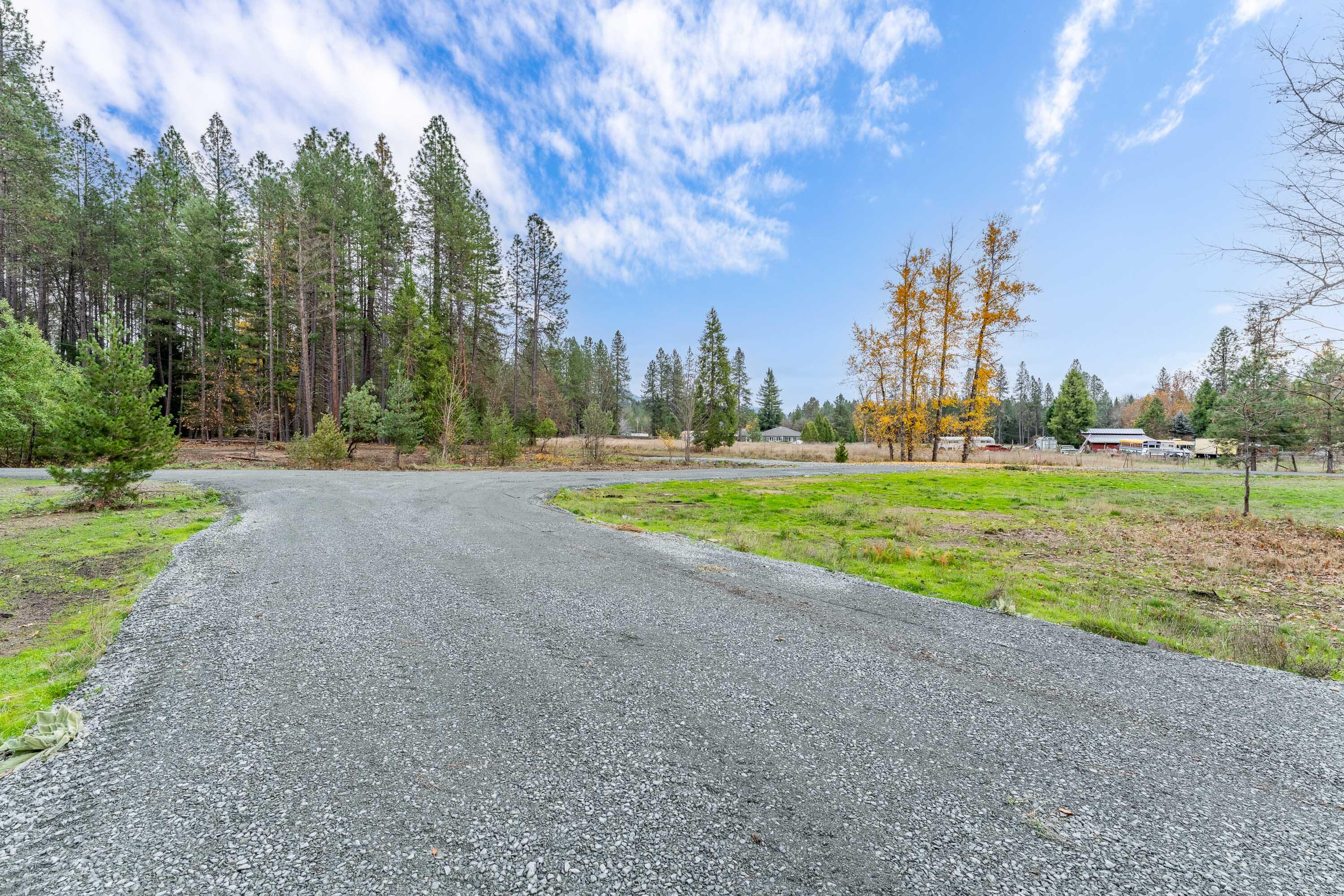 1740 Pleasant Creek Road Rogue River, OR 97537 - Photo 13 of 20 EXT (5 of 12)