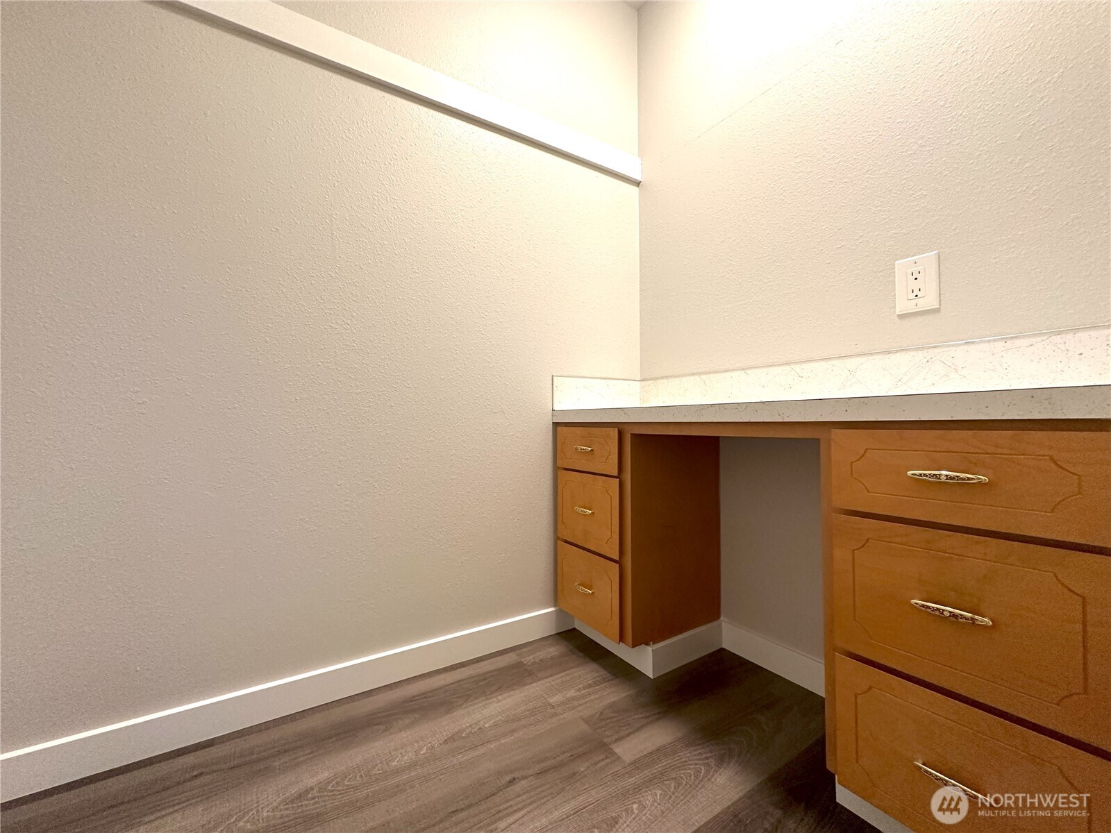 2501 Rucker Avenue Everett, WA 98201 - Photo 29 of 37 Gallery Image 29