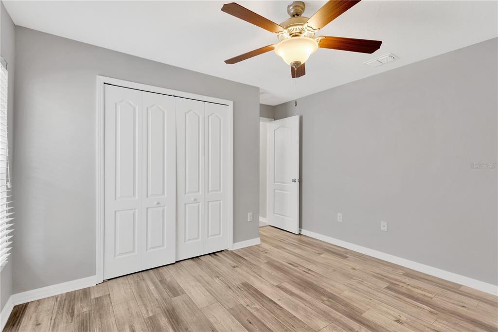 8529 Hunters Fork Loop Ruskin, FL 33573 - Photo 14 of 27