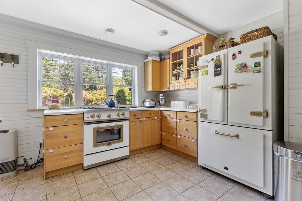 122 Trenton Road Dedham, MA 02026 - Photo 4 of 30 Gallery Image 4