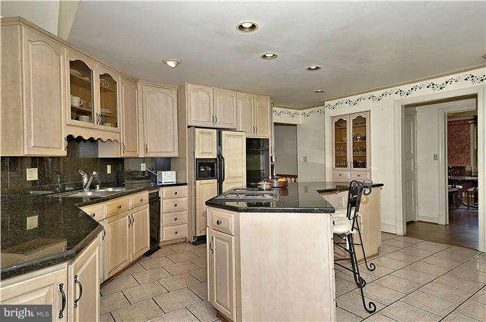 2114 Wiltonwood Road Stevenson, MD 21153 - Photo 11 of 28 Kitchen