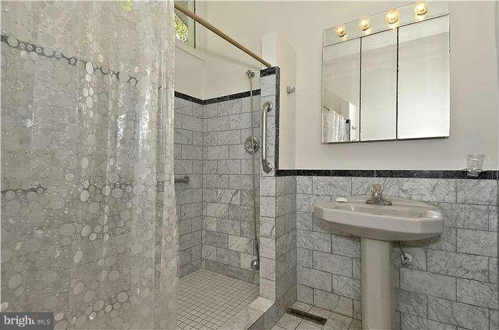 2114 Wiltonwood Road Stevenson, MD 21153 - Photo 17 of 28 Marble Master Bath