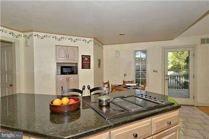 2114 Wiltonwood Road Stevenson, MD 21153 - Photo 10 of 28 Kitchen