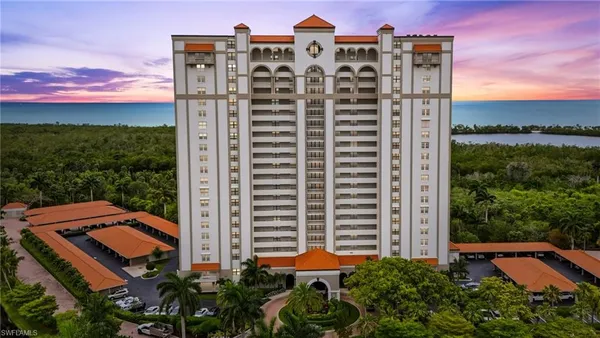 $1,299,000 | 6585 Nicholas Boulevard, Unit 902, Naples, FL 34108