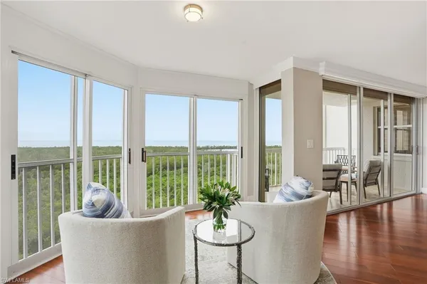 $1,299,000 | 6585 Nicholas Boulevard, Unit 902, Naples, FL 34108