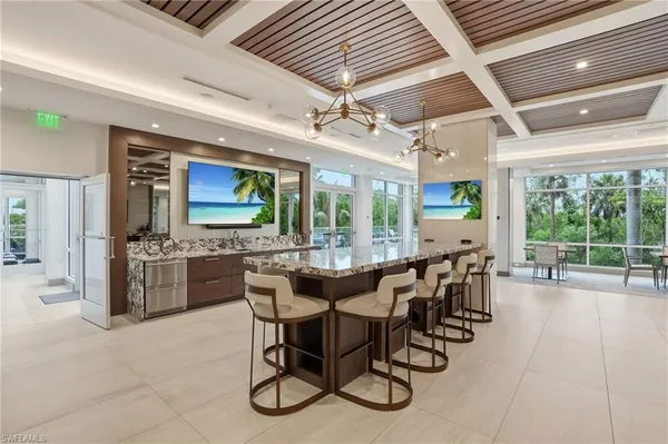 $1,299,000 | 6585 Nicholas Boulevard, Unit 902, Naples, FL 34108