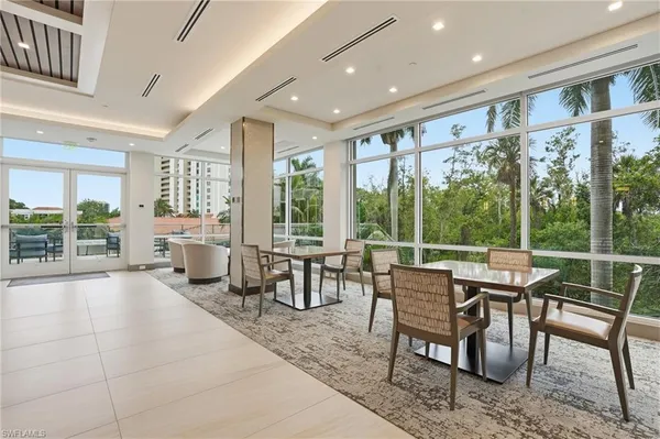 $1,299,000 | 6585 Nicholas Boulevard, Unit 902, Naples, FL 34108