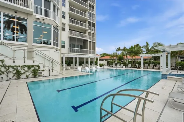 $1,299,000 | 6585 Nicholas Boulevard, Unit 902, Naples, FL 34108