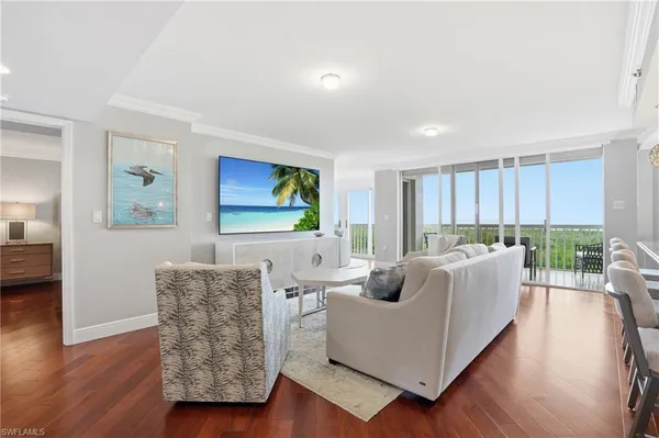 $1,299,000 | 6585 Nicholas Boulevard, Unit 902, Naples, FL 34108