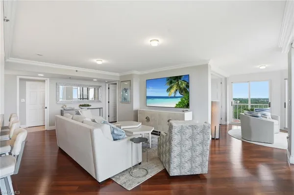$1,299,000 | 6585 Nicholas Boulevard, Unit 902, Naples, FL 34108