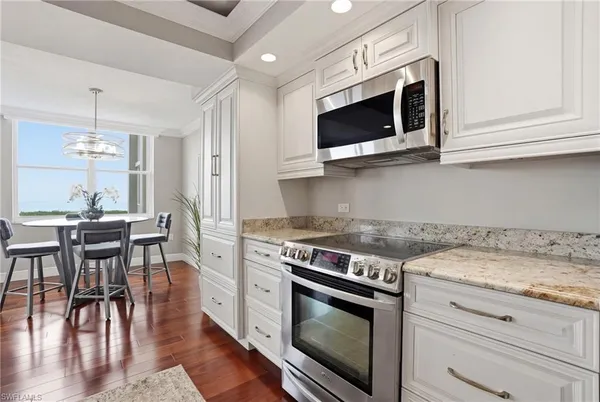 $1,299,000 | 6585 Nicholas Boulevard, Unit 902, Naples, FL 34108