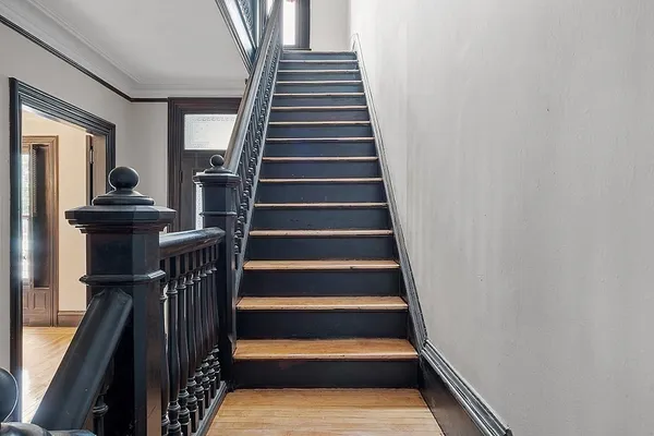 $3,200 | 42 Highland Street, Unit 2, Lowell, MA 01852