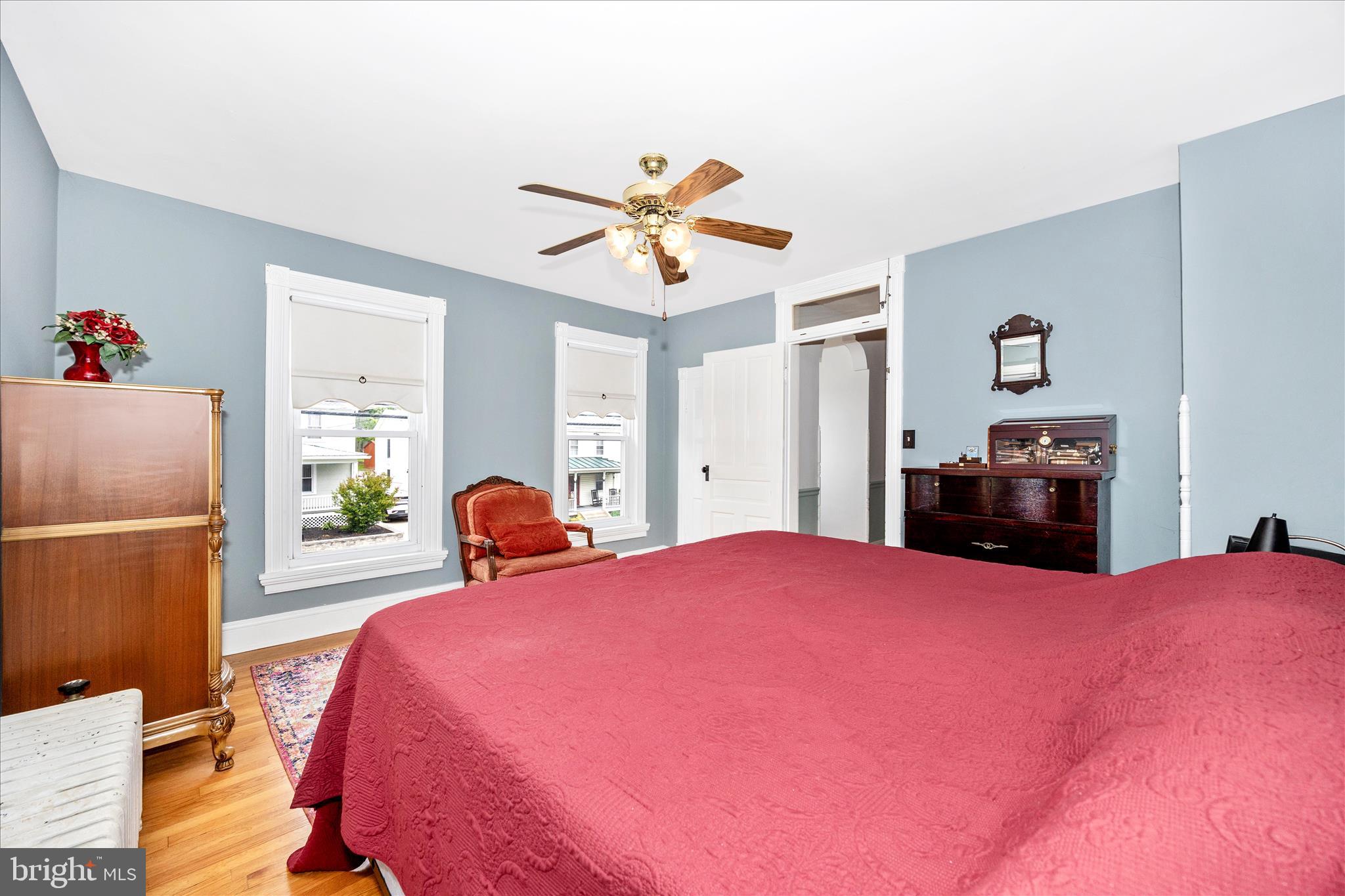 124 East Main Street Middletown, MD 21769 - Photo 32 of 58 Bedroom 2