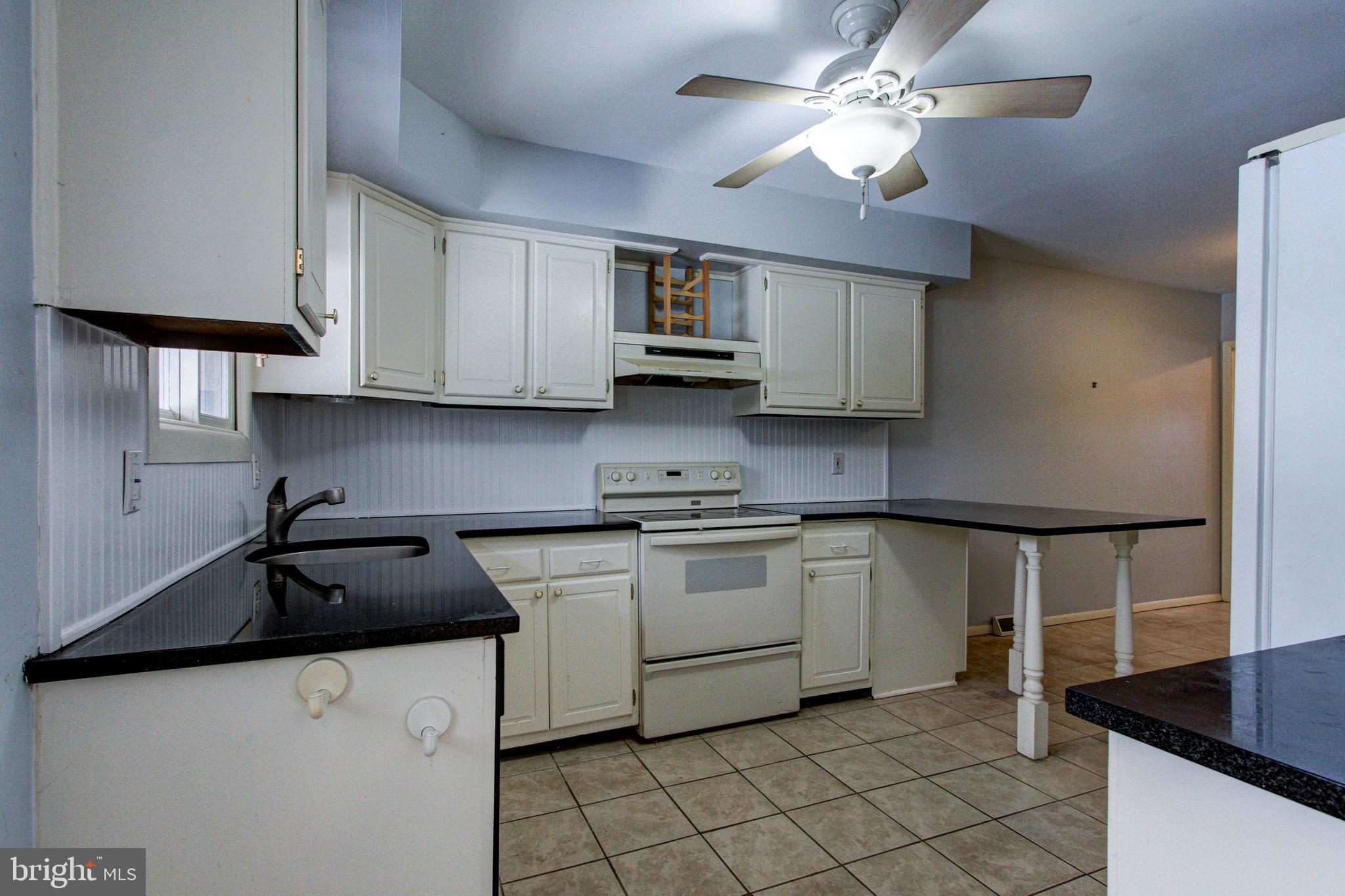 202 Grant Road Lansdale, PA 19446 - Photo 9 of 38 Kitchen