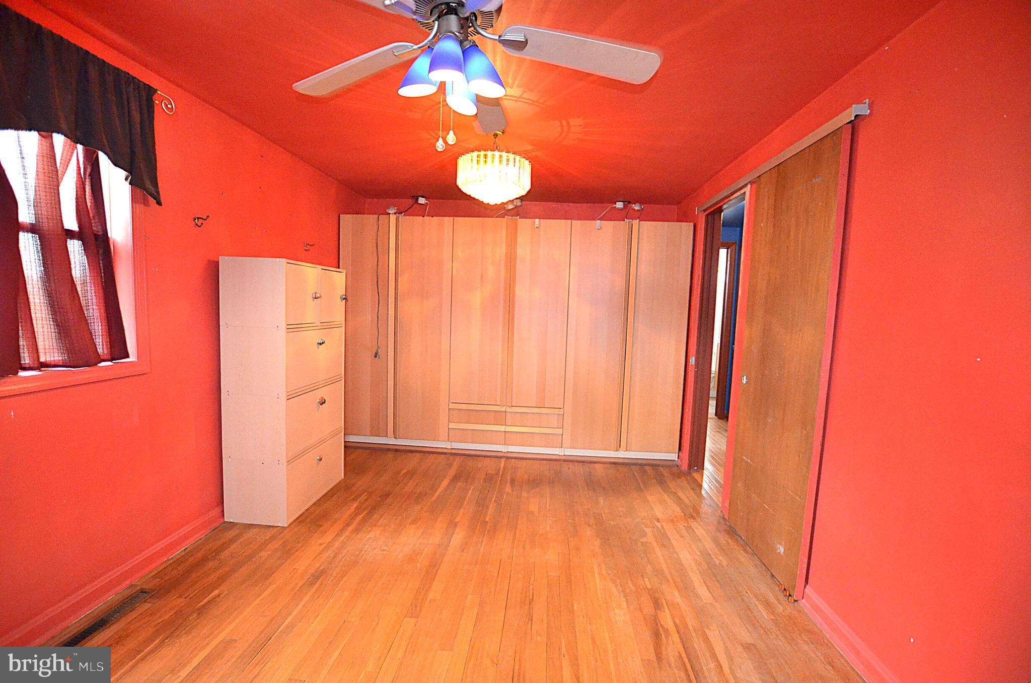 850 Milltown Road Wilmington, DE 19808 - Photo 35 of 50 Main bedroom built in closets