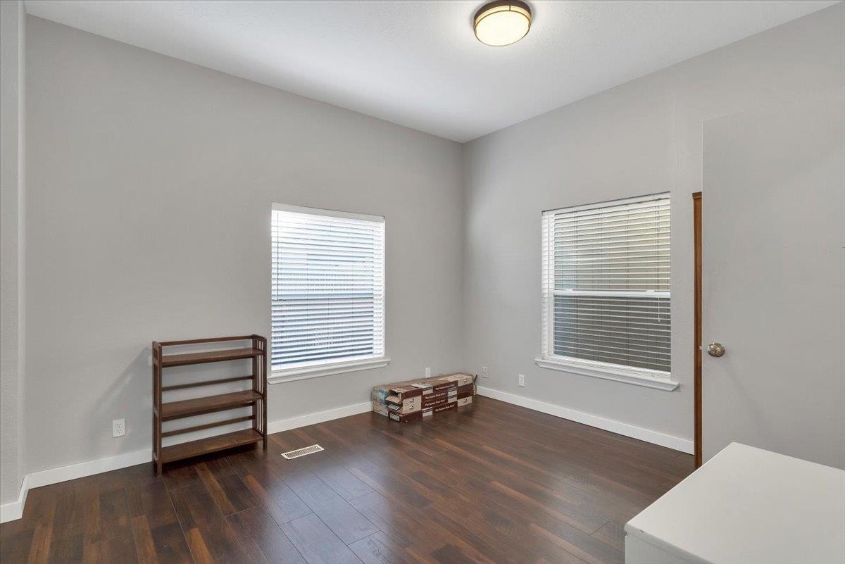 4645 Herrin Road Northeast Salem, OR 97305 - Photo 37 of 48 Gallery Image 37