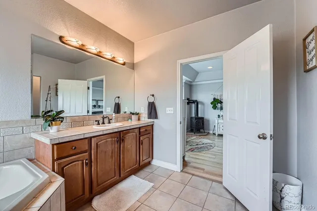 $859,999 | 705 Antelope Drive West, Bennett, CO 80102