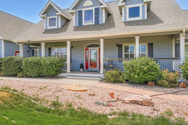 $859,999 | 705 Antelope Drive West, Bennett, CO 80102