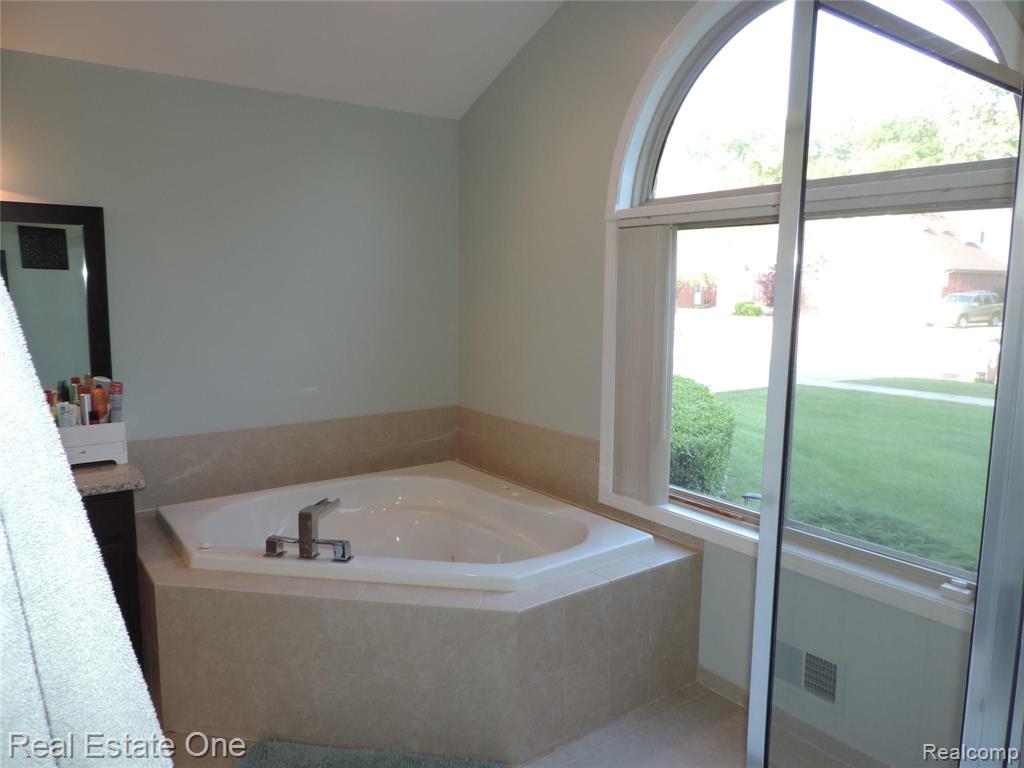 49337 Monte Road Chesterfield, MI 48047 - Photo 44 of 62
