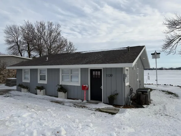 $335,000 | 1139 West Lake Avenue, Worthington, MN 56187