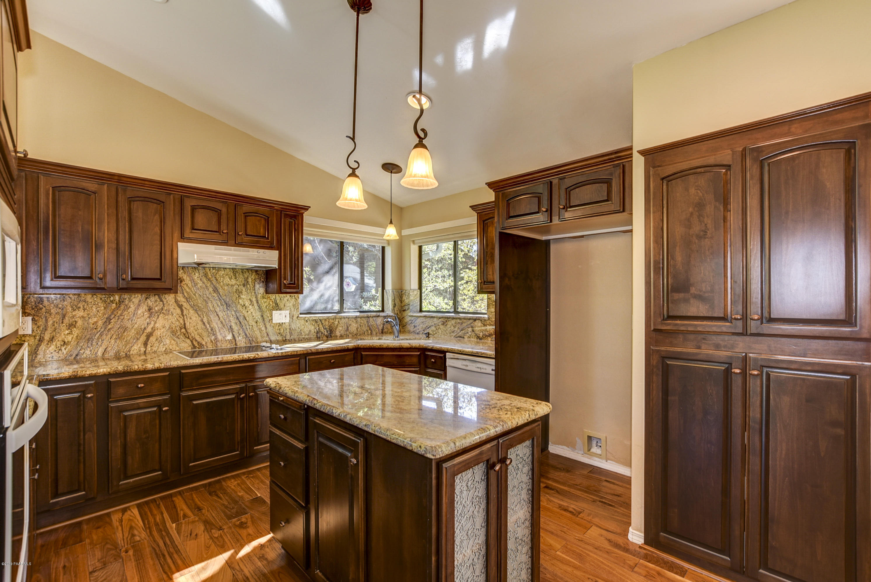 1193 West Timber Ridge Road Prescott, AZ 86303 - Photo 3 of 34 Kitchen