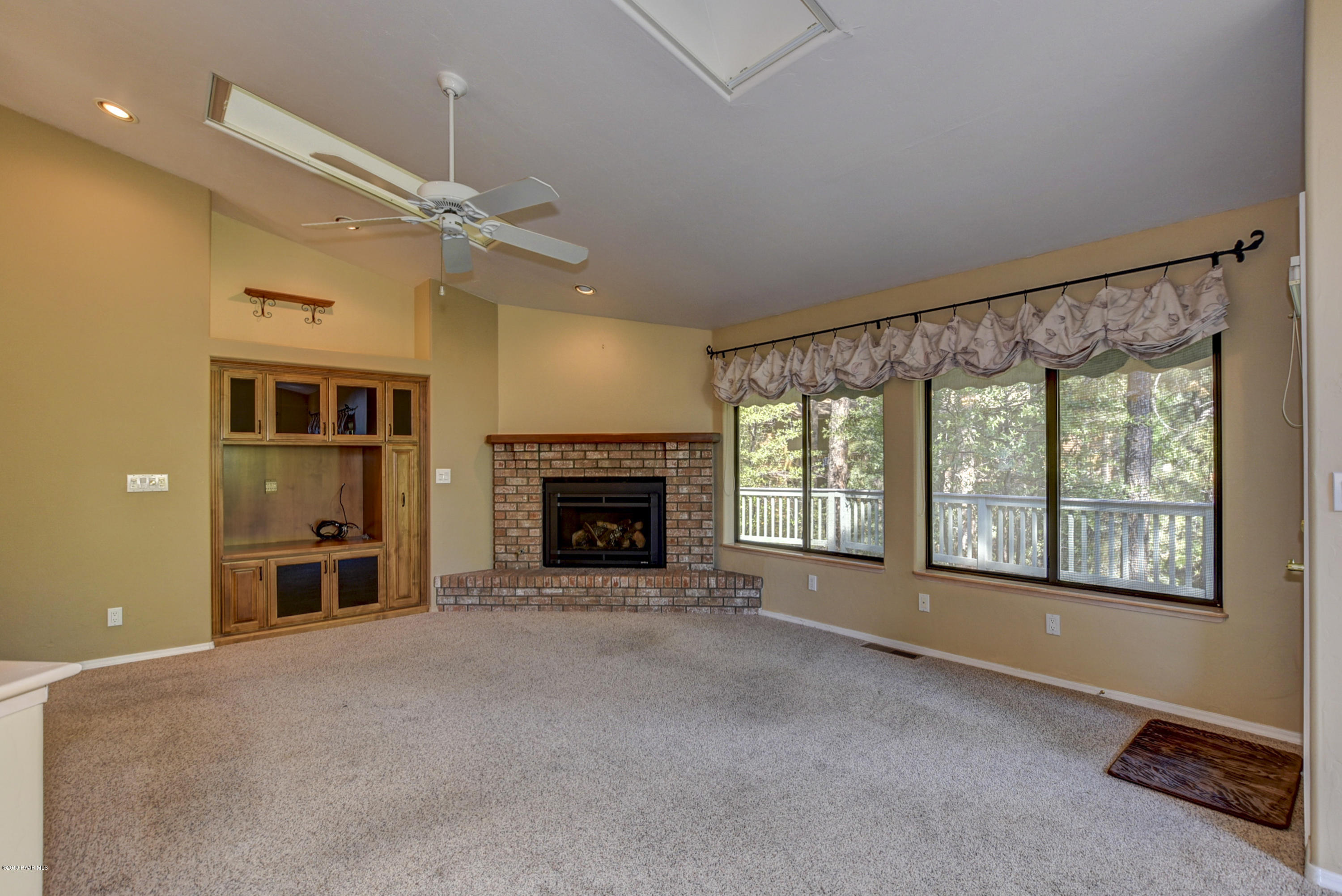 1193 West Timber Ridge Road Prescott, AZ 86303 - Photo 8 of 34 Living Rn