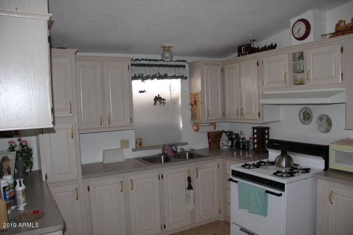56 South Warren Road Maricopa, AZ 85139 - Photo 8 of 37 2019-06-03 15.53.00