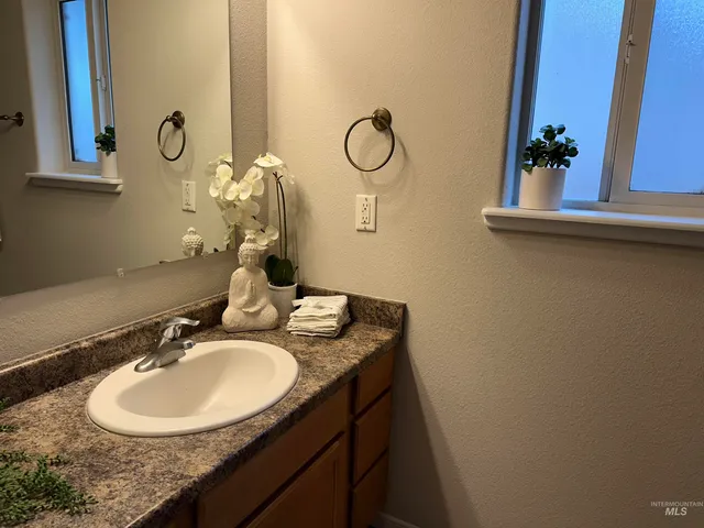 $329,900 | 1309 Lauren Lane, Filer, ID 83328