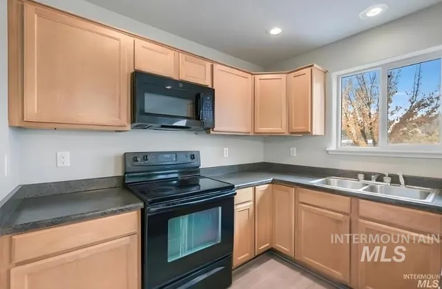 $340,000 | 1309 Lauren Lane, Filer, ID 83328