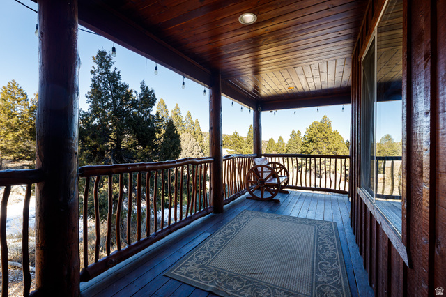 1505 West Elk Ridge Drive Alton, UT 84710 - Photo 43 of 53 View of deck