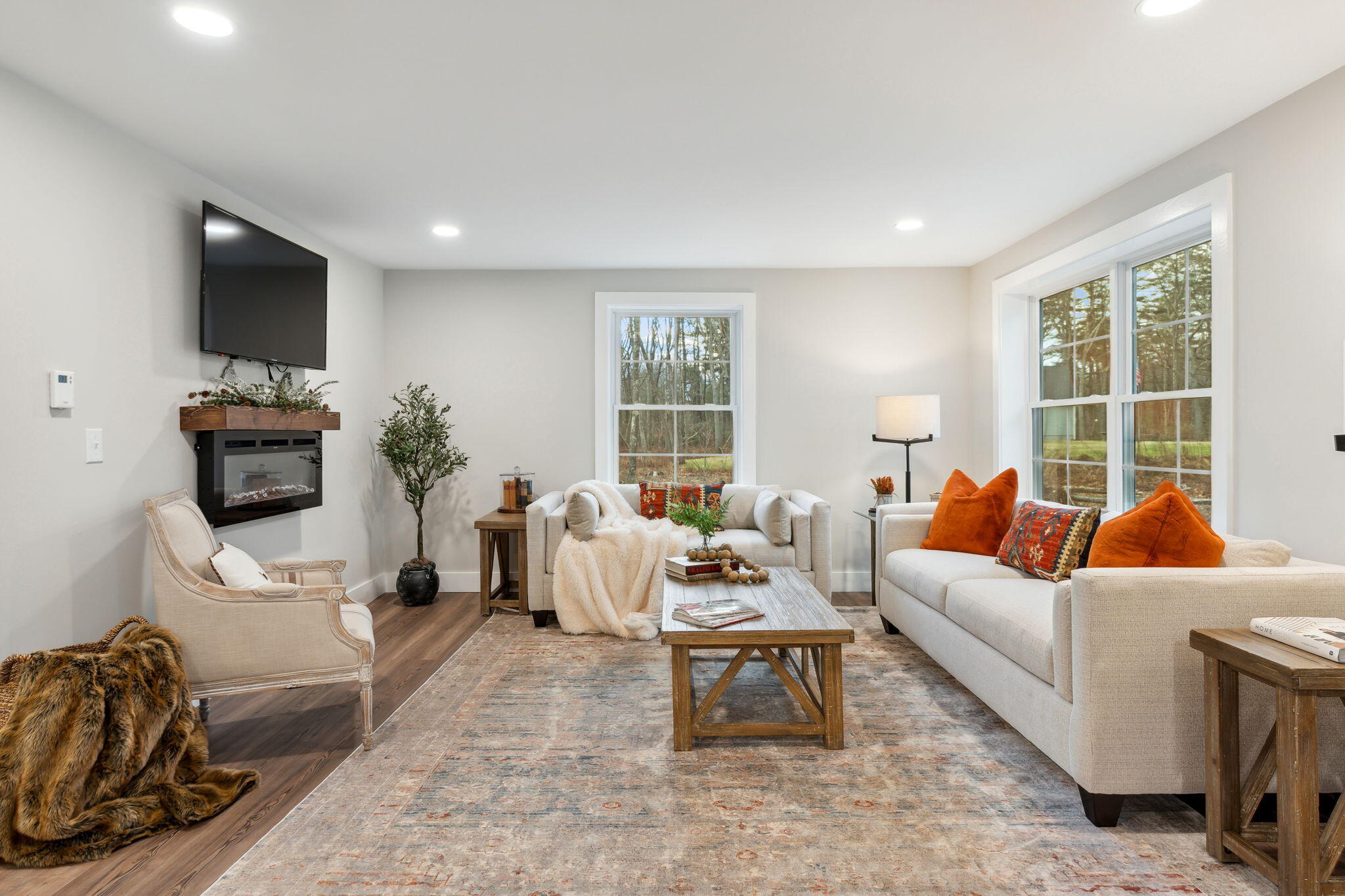 975 Meetinghouse Road Wells, ME 04090 - Photo 15 of 51 Living Room