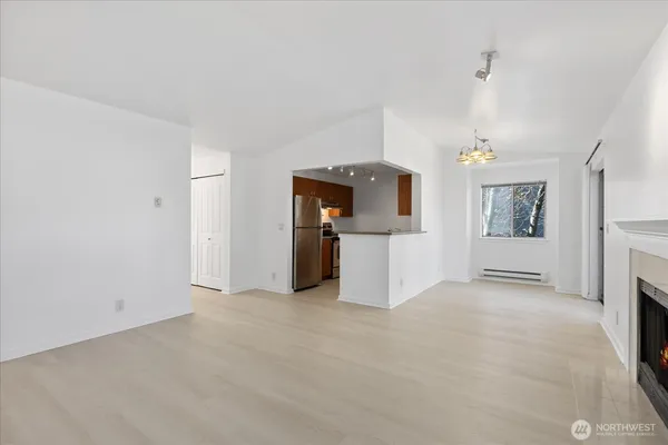 $285,000 | 15415 35th Avenue West, Unit C301, Lynnwood, WA 98087