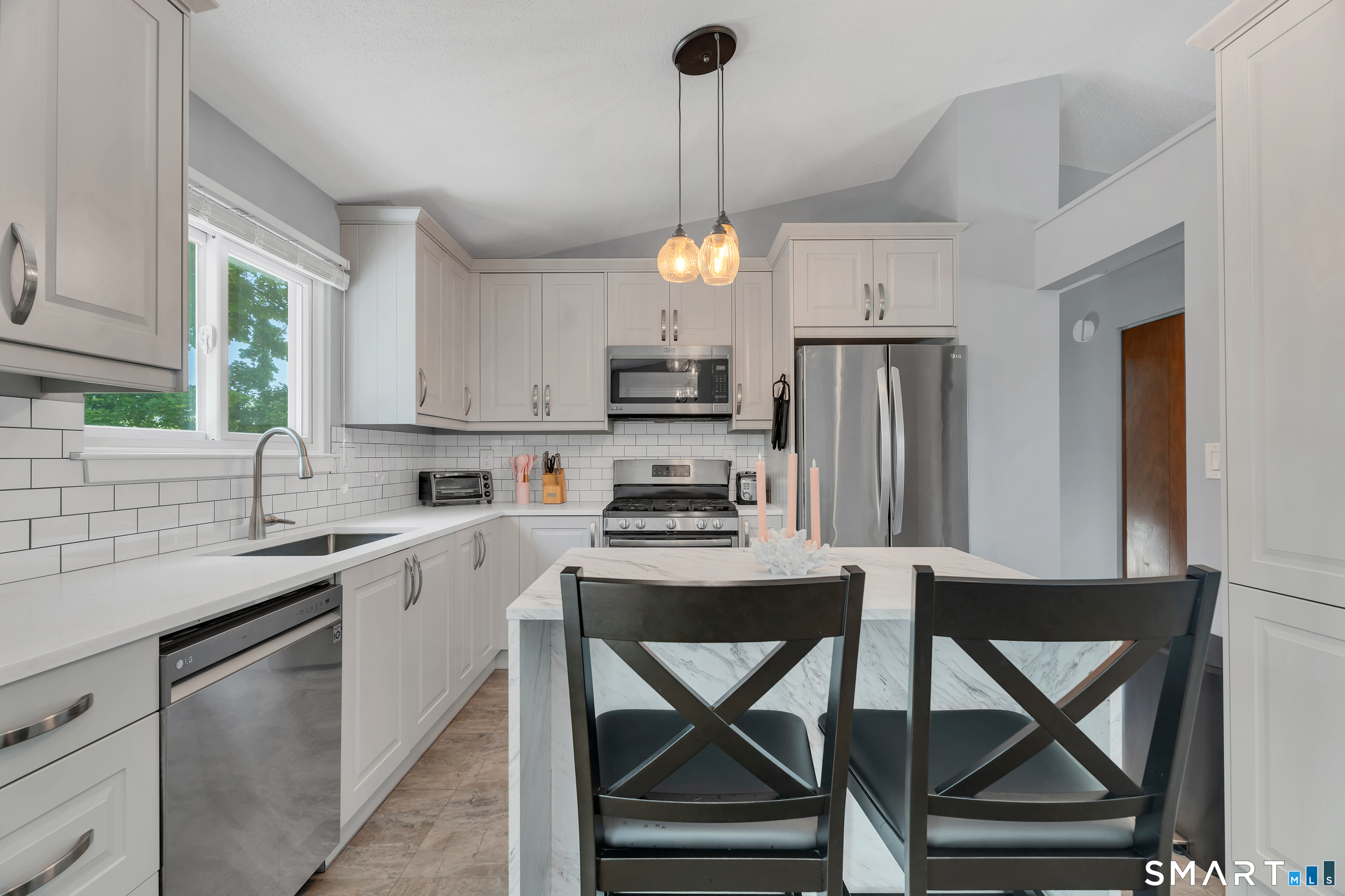 12 Roses Farm Road East Haven, CT 06512 - Photo 12 of 39