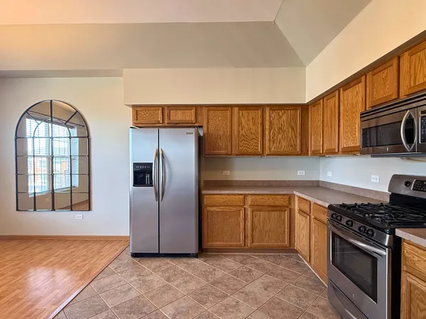 $2,400 | 16600 Liberty Circle, Unit 3S, Orland Park, IL 60467