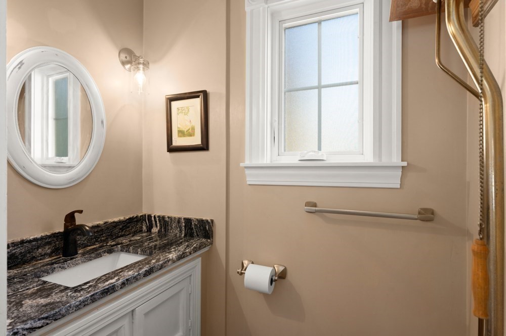 15 Perry Street Danvers, MA 01923 - Photo 19 of 42 Gallery Image 19