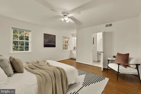 $995,000 | 4939 Crescent Street, Unit C18, Bethesda, MD 20816