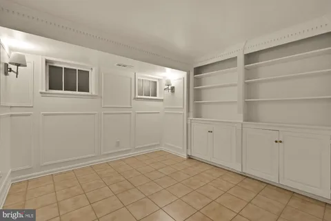 $995,000 | 4939 Crescent Street, Unit C18, Bethesda, MD 20816