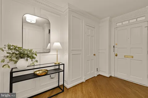 $995,000 | 4939 Crescent Street, Unit C18, Bethesda, MD 20816