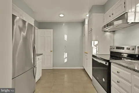 $995,000 | 4939 Crescent Street, Unit C18, Bethesda, MD 20816