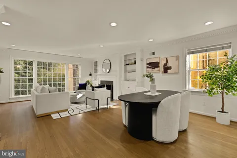 $995,000 | 4939 Crescent Street, Unit C18, Bethesda, MD 20816