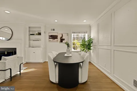 $995,000 | 4939 Crescent Street, Unit C18, Bethesda, MD 20816