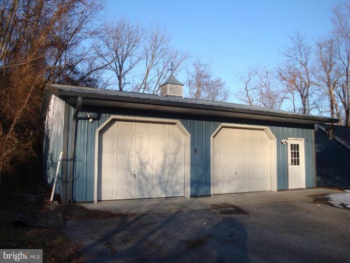 8613 Ramsburg Road Thurmont, MD 21788 - Photo 4 of 22 Garage 1